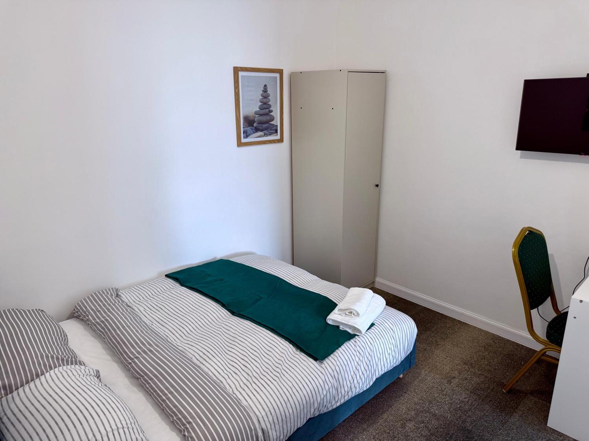 O5 Hostel *
